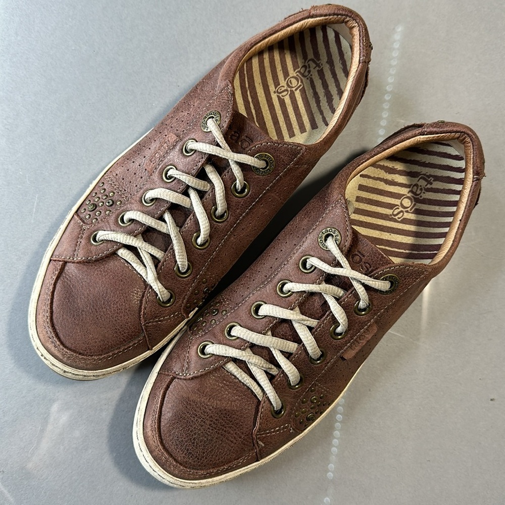 Women's Casual Perforated Leather Sneaker - Brown - Picture 11 of 12